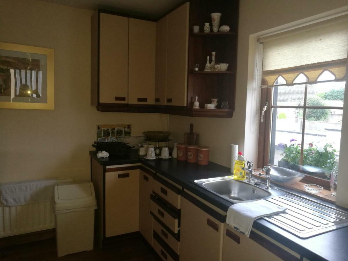 Assaroe House Bed & Breakfast Балишанън Екстериор снимка